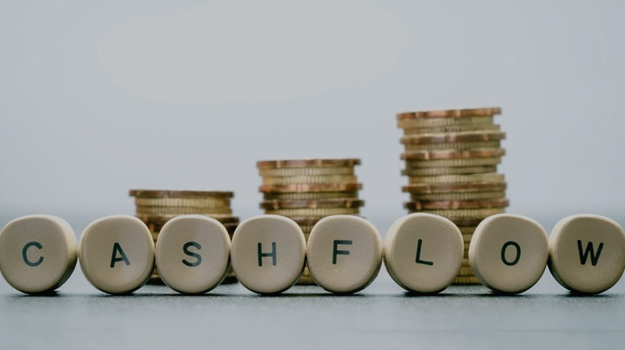 تعلم كيفية إنشاء تدفق نقدي إيجابي في حياتك الشخصية