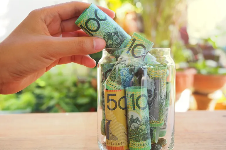 أفضل طرق الادخار للعائلات ذات الدخل المتوسط