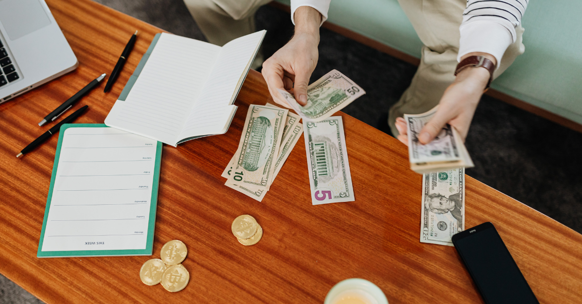 الفرق الجوهري بين الميزانية الشهرية والخطة المالية السنوية