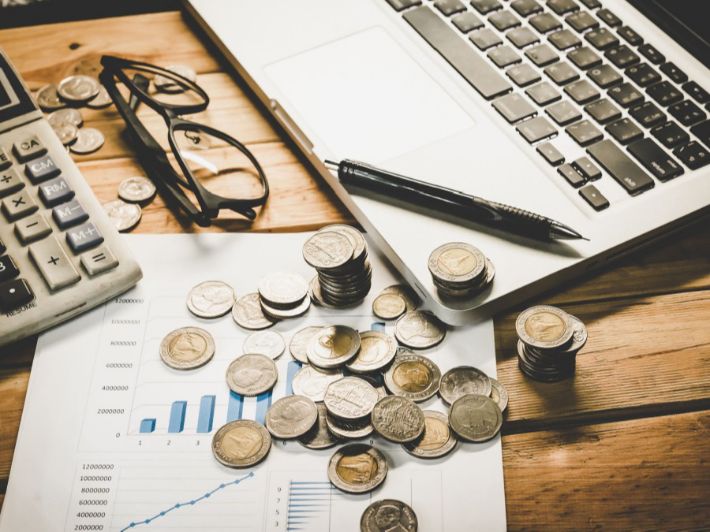 نظرة عامة على الإدارة المالية الشخصية: خارطة الطريق نحو الاستقلال المالي