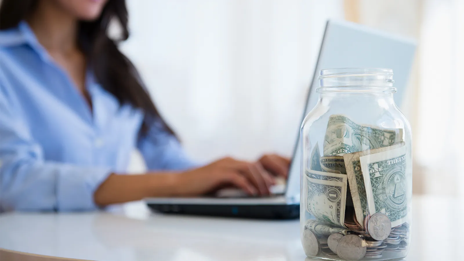 استراتيجيات الادخار السلبي: كيف تروض أموالك وتدخرها تلقائياً دون عناء؟